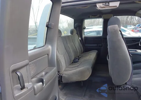 2004 Chevrolet Silverado 1500 from USA, damaged, VIN 1GCEC19T34Z207225